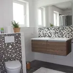 Gemuetliches Bergappartement Mit Seeblick Tatil Evi