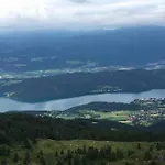 Gemuetliches Bergappartement Mit Seeblick Zodl