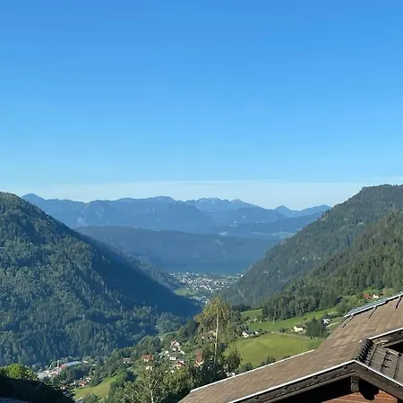 Gemuetliches Bergappartement Mit Seeblick Nyaraló