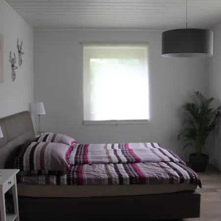 Gemuetliches Bergappartement Mit Seeblick *