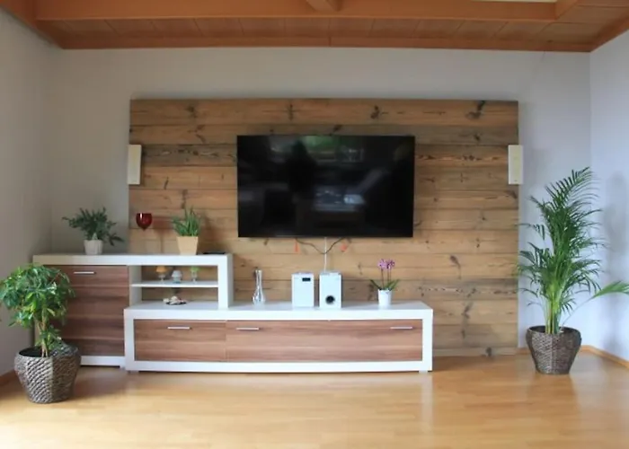 Gemuetliches Bergappartement Mit Seeblick Hébergement de vacances