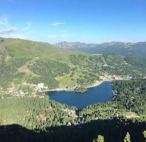 Gemuetliches Bergappartement Mit Seeblick Hébergement de vacances