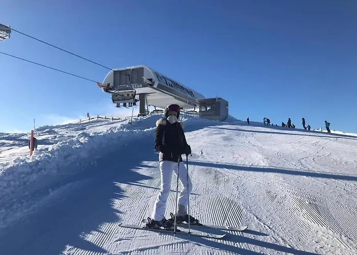 Gemuetliches Bergappartement Mit Seeblick Hébergement de vacances Zodl