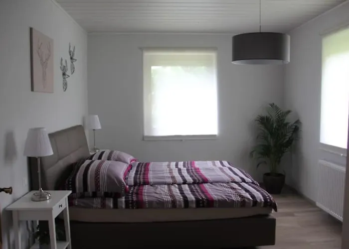 Gemuetliches Bergappartement Mit Seeblick *